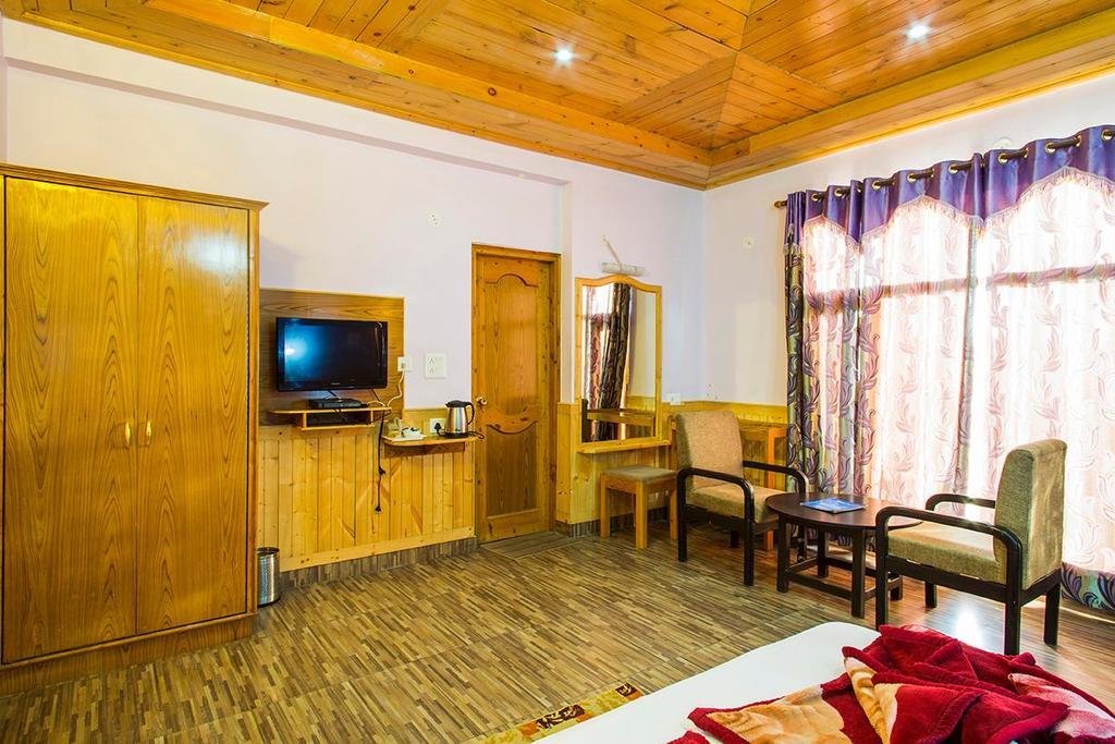 Village Live In Resort Chail Buitenkant foto
