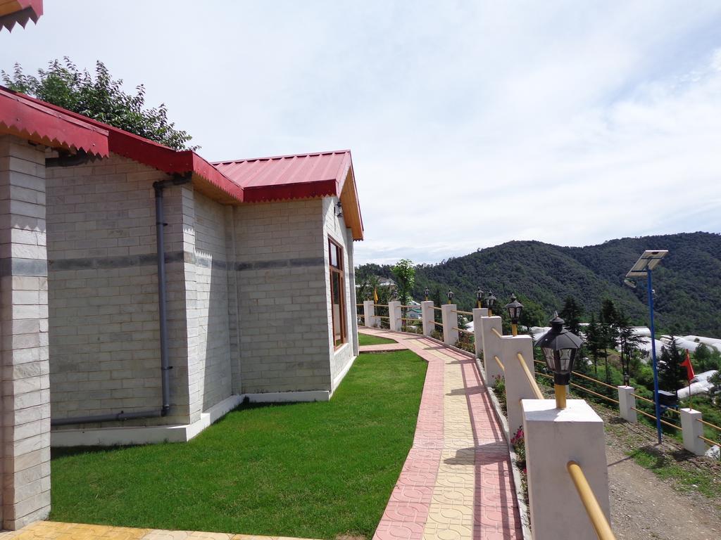Village Live In Resort Chail Buitenkant foto